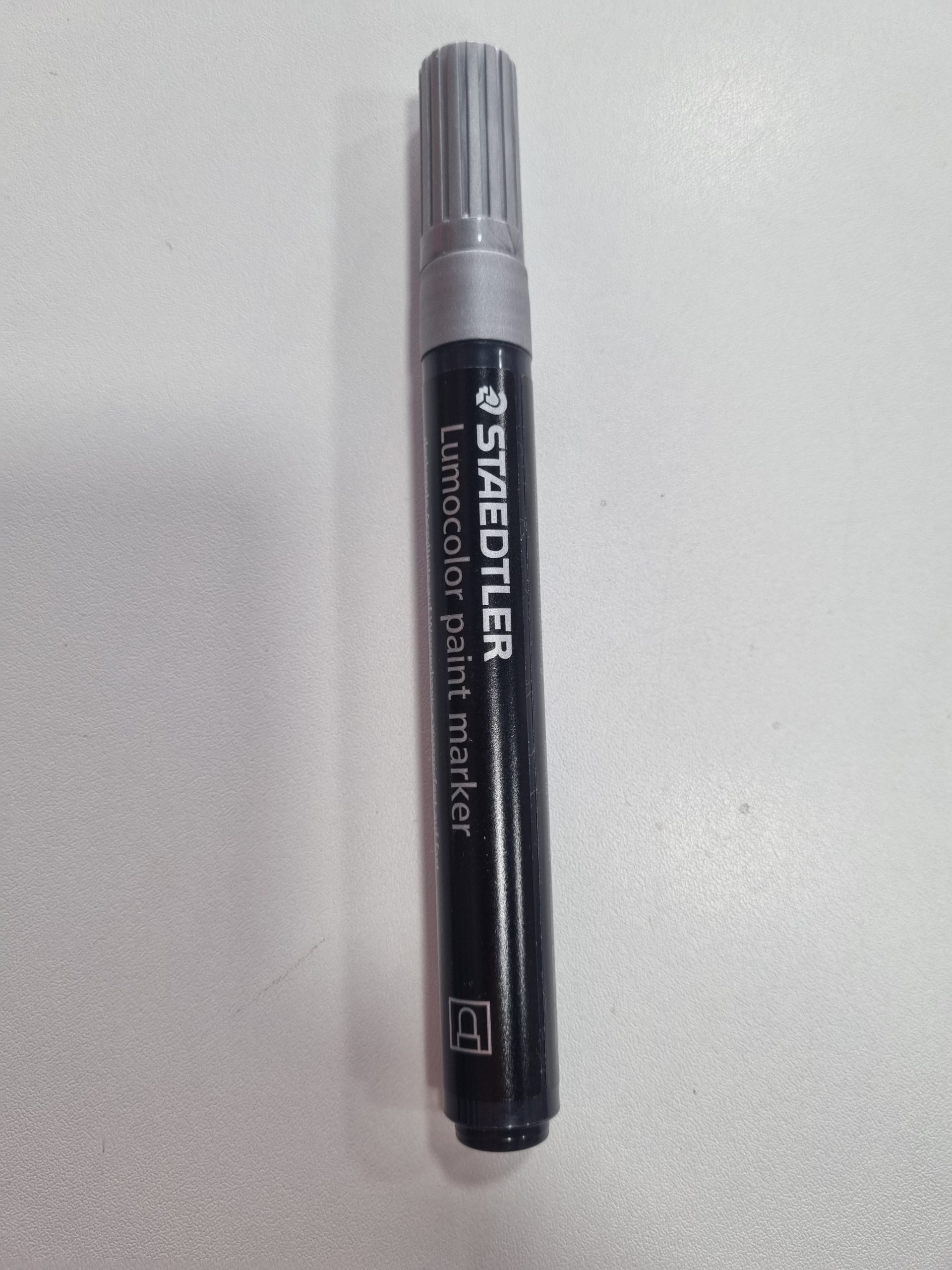 Marcador acrílico Lumocolor prata