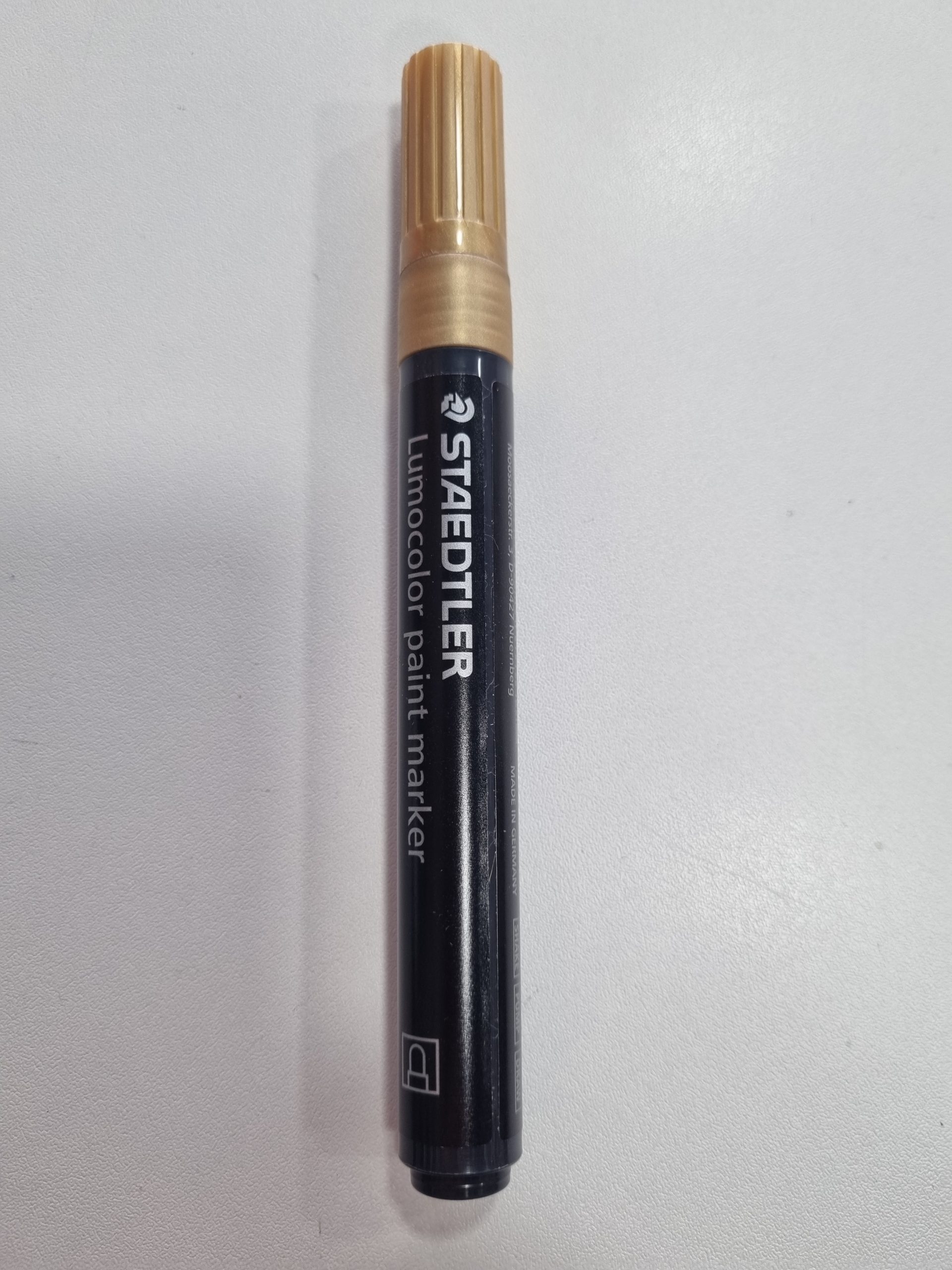 Marcador acrílico Lumocolor ouro